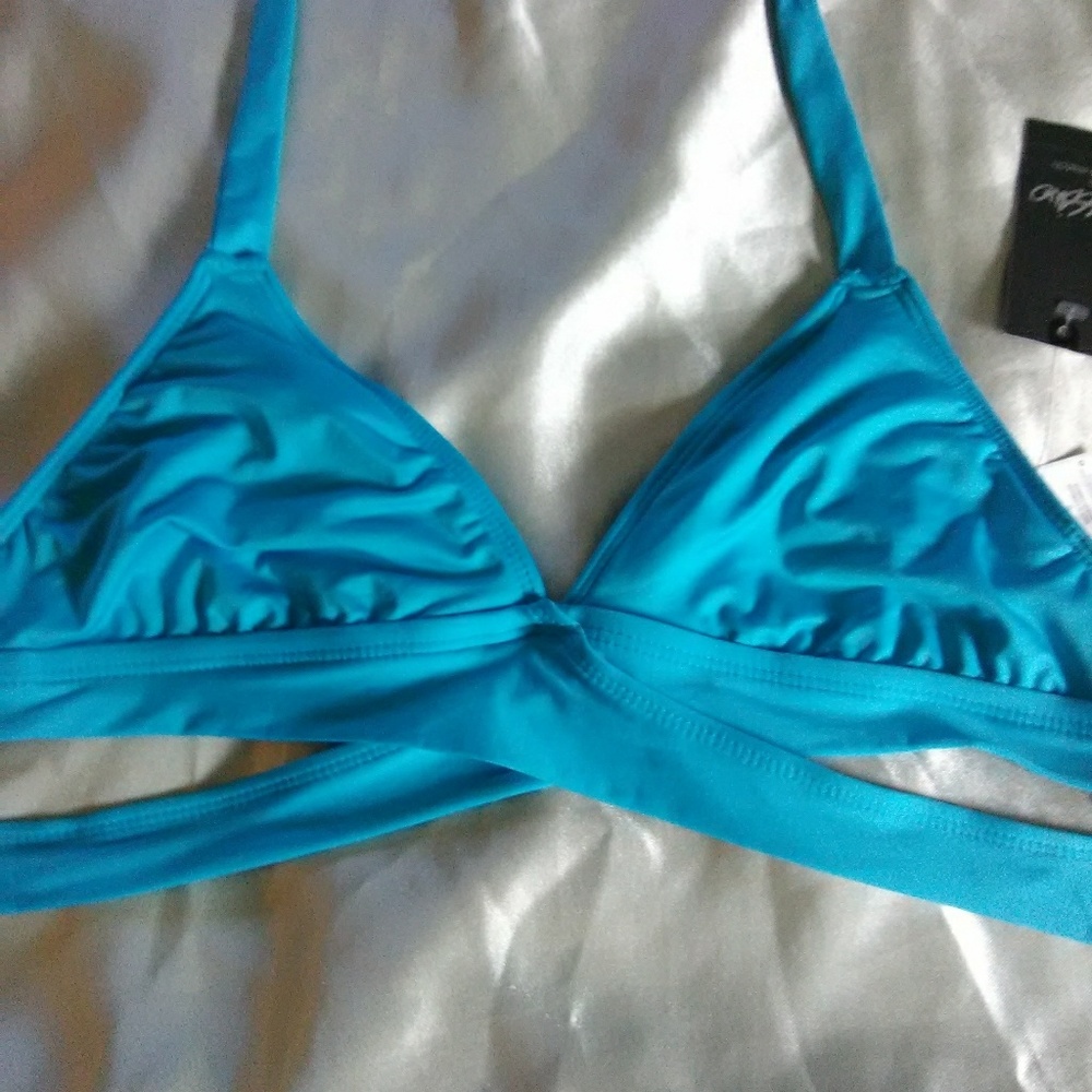NWT New Mossimo swimsuit bathing suit bikini top